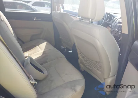 2011 Kia Sorento Lx z USA, uszkodzony, nr VIN 5XYKT3A14BG041091